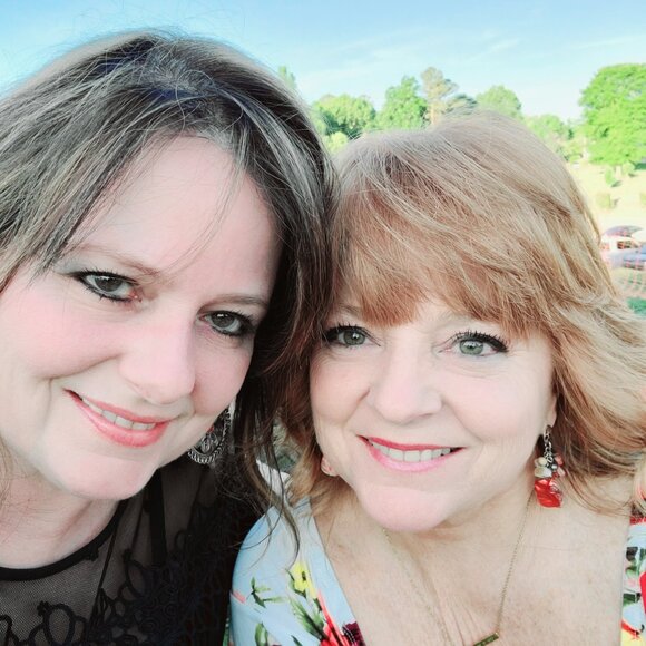 Meet your Posher, Joan - Picture 5 of 15